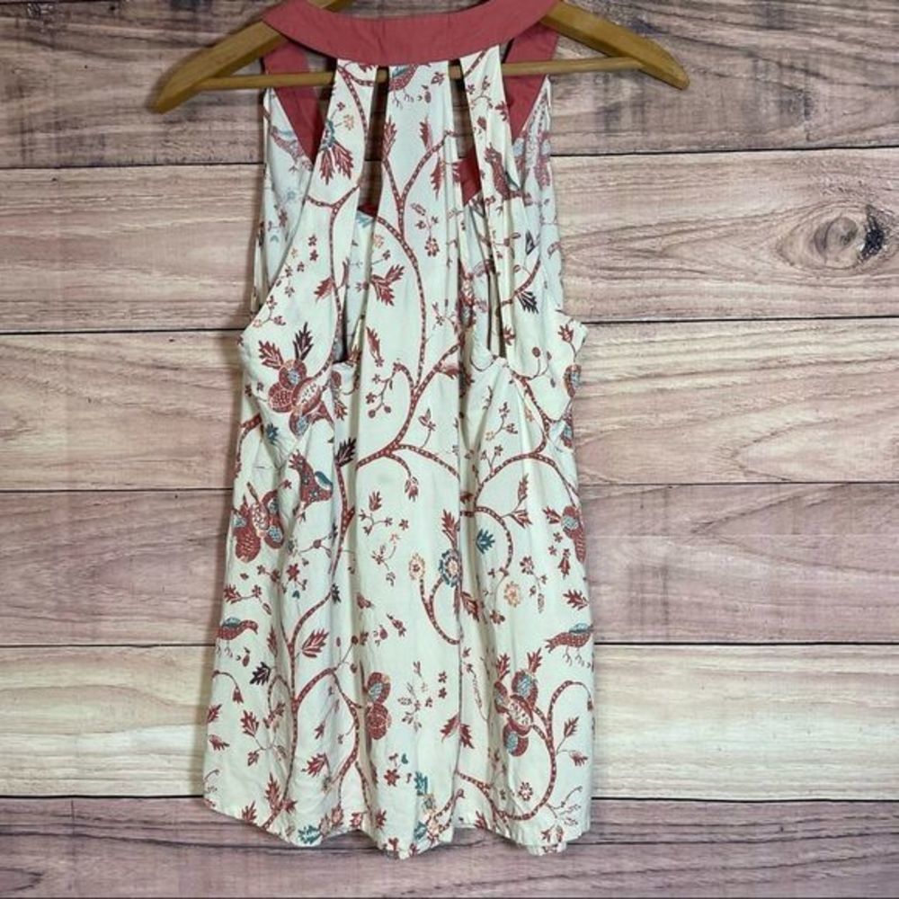 Pithecanthropus Floral Top - Picture 6 of 6